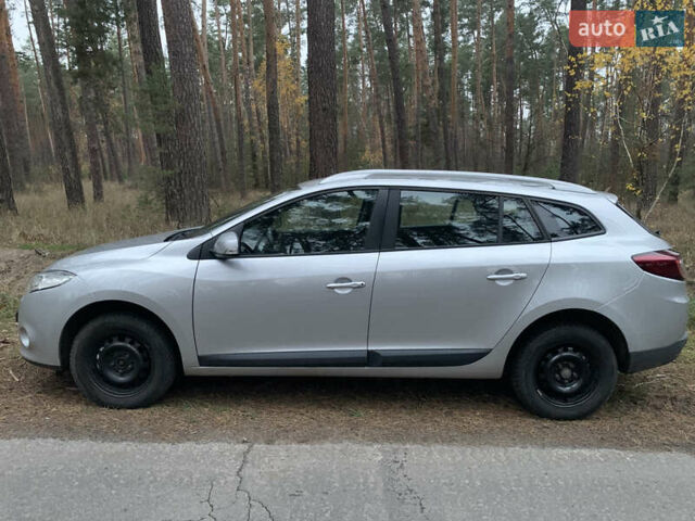 Рено Меган, объемом двигателя 1.5 л и пробегом 210 тыс. км за 7800 $, фото 6 на Automoto.ua