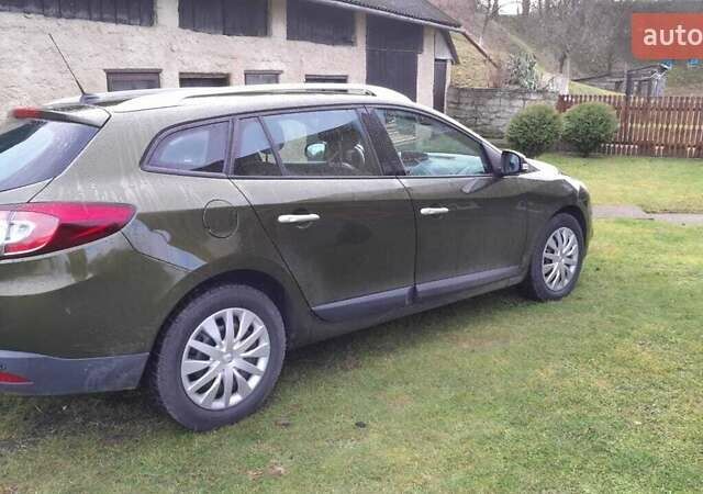 Рено Меган, объемом двигателя 1.46 л и пробегом 139 тыс. км за 7100 $, фото 11 на Automoto.ua