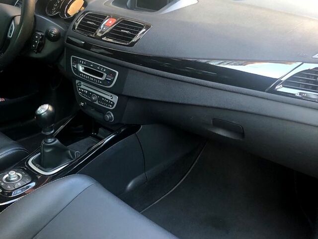 Рено Меган, об'ємом двигуна 1.4 л та пробігом 298 тис. км за 6200 $, фото 3 на Automoto.ua