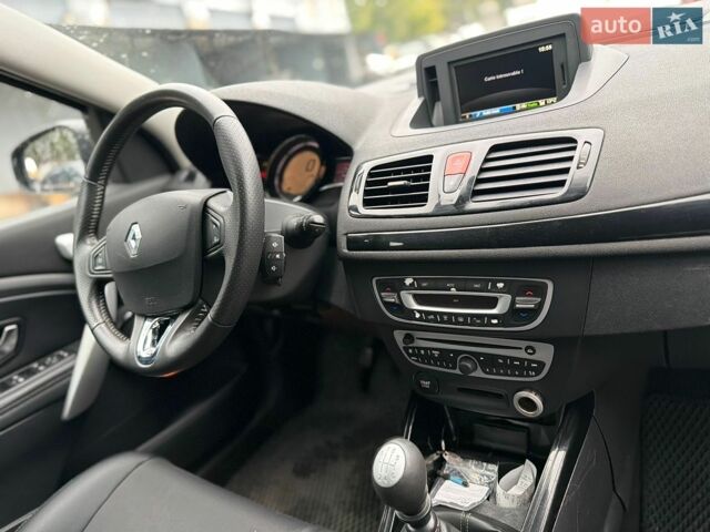 Рено Меган, объемом двигателя 1.87 л и пробегом 285 тыс. км за 6000 $, фото 21 на Automoto.ua