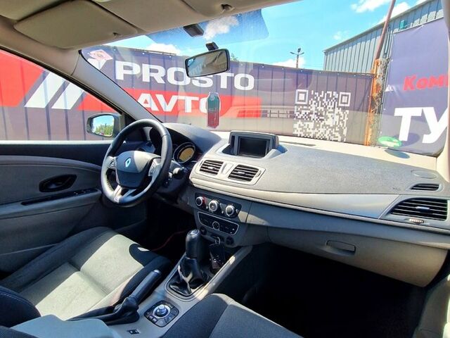 Рено Меган, об'ємом двигуна 1.6 л та пробігом 186 тис. км за 7600 $, фото 5 на Automoto.ua