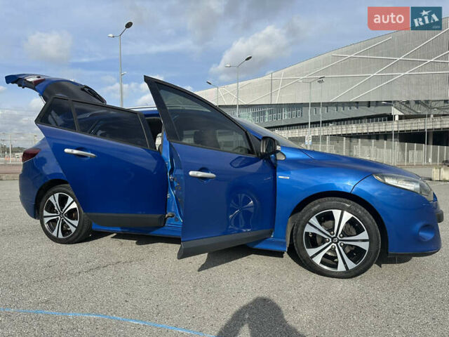 Рено Меган, объемом двигателя 1.5 л и пробегом 229 тыс. км за 9000 $, фото 4 на Automoto.ua