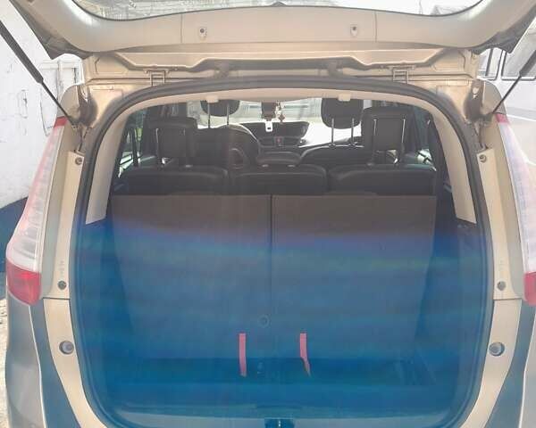 Рено Меган, объемом двигателя 1.46 л и пробегом 250 тыс. км за 7500 $, фото 7 на Automoto.ua