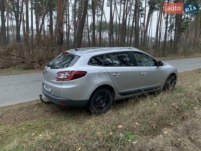 Рено Меган, объемом двигателя 1.5 л и пробегом 210 тыс. км за 7800 $, фото 11 на Automoto.ua