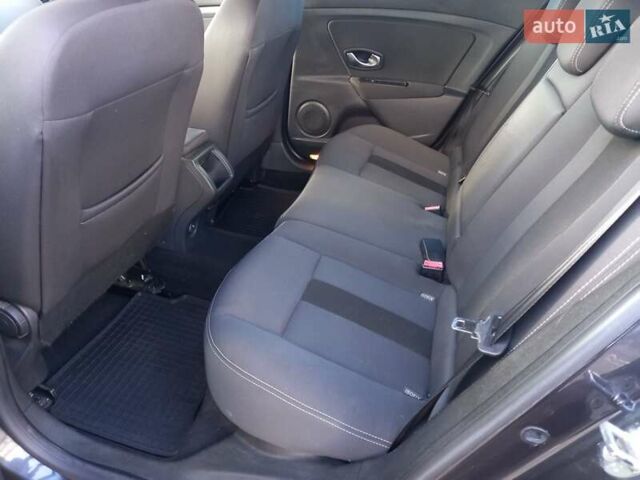 Рено Меган, объемом двигателя 1.6 л и пробегом 216 тыс. км за 7300 $, фото 10 на Automoto.ua
