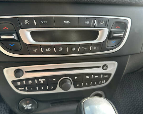 Рено Меган, объемом двигателя 1.5 л и пробегом 229 тыс. км за 8300 $, фото 20 на Automoto.ua