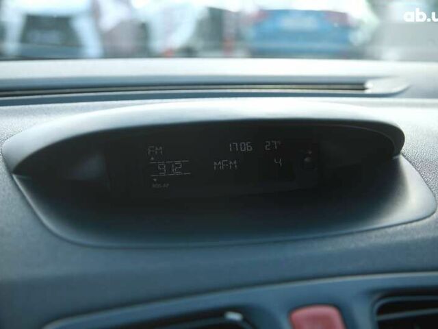 Рено Меган, объемом двигателя 0 л и пробегом 211 тыс. км за 8000 $, фото 14 на Automoto.ua