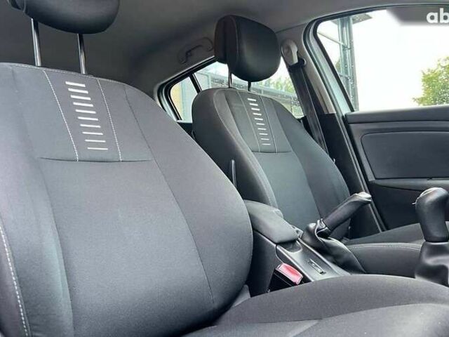 Рено Меган, объемом двигателя 1.5 л и пробегом 188 тыс. км за 7700 $, фото 16 на Automoto.ua