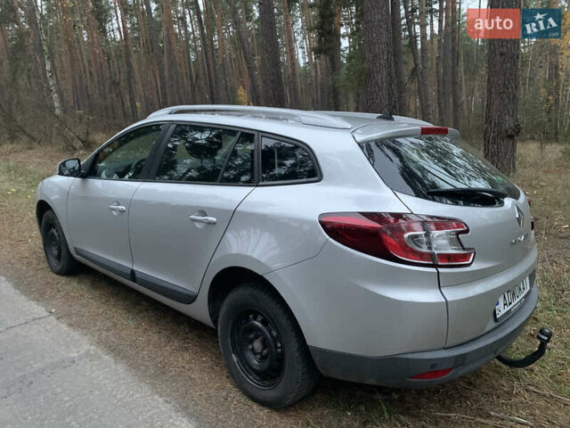 Рено Меган, объемом двигателя 1.5 л и пробегом 210 тыс. км за 7800 $, фото 5 на Automoto.ua