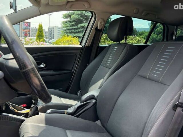 Рено Меган, объемом двигателя 1.9 л и пробегом 265 тыс. км за 6850 $, фото 12 на Automoto.ua