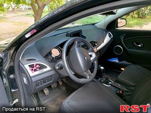 Рено Меган, объемом двигателя 1.5 л и пробегом 275 тыс. км за 7500 $, фото 2 на Automoto.ua