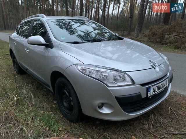 Рено Меган, объемом двигателя 1.5 л и пробегом 210 тыс. км за 7800 $, фото 8 на Automoto.ua