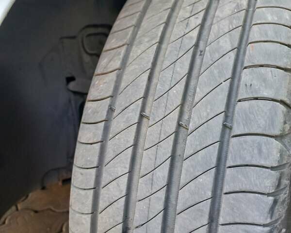 Рено Меган, объемом двигателя 1.46 л и пробегом 245 тыс. км за 7500 $, фото 9 на Automoto.ua