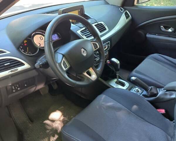 Рено Меган, объемом двигателя 1.46 л и пробегом 245 тыс. км за 7500 $, фото 8 на Automoto.ua