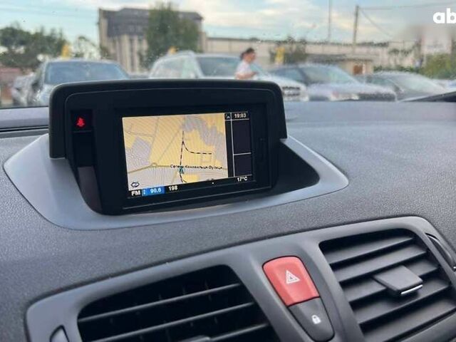 Рено Меган, объемом двигателя 1.5 л и пробегом 188 тыс. км за 7700 $, фото 15 на Automoto.ua