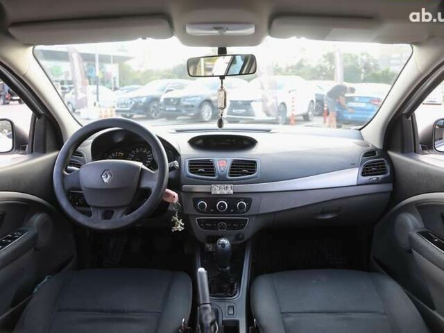 Рено Меган, объемом двигателя 0 л и пробегом 211 тыс. км за 8000 $, фото 11 на Automoto.ua