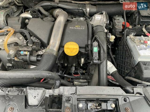 Рено Меган, объемом двигателя 1.5 л и пробегом 210 тыс. км за 7800 $, фото 20 на Automoto.ua