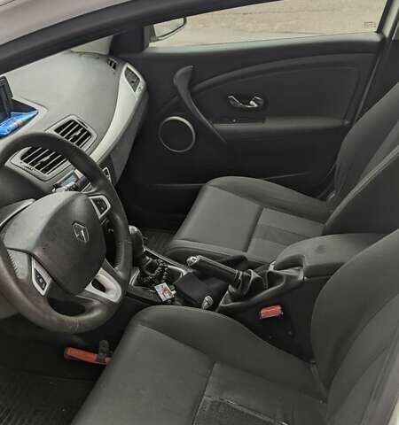 Рено Меган, объемом двигателя 1.5 л и пробегом 260 тыс. км за 7950 $, фото 1 на Automoto.ua