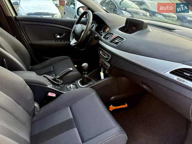 Рено Меган, об'ємом двигуна 1.4 л та пробігом 214 тис. км за 5999 $, фото 22 на Automoto.ua