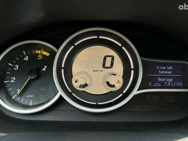 Рено Меган, объемом двигателя 1.9 л и пробегом 265 тыс. км за 6850 $, фото 13 на Automoto.ua