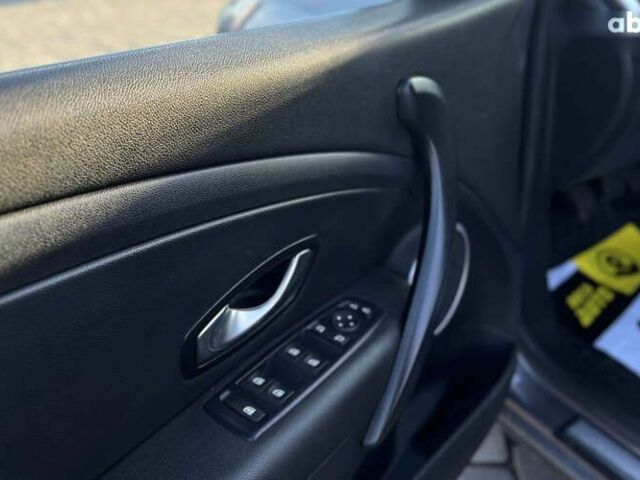 Рено Меган, объемом двигателя 1.5 л и пробегом 208 тыс. км за 7800 $, фото 18 на Automoto.ua