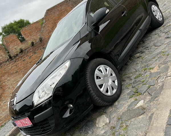 Рено Меган, объемом двигателя 0 л и пробегом 166 тыс. км за 8200 $, фото 6 на Automoto.ua
