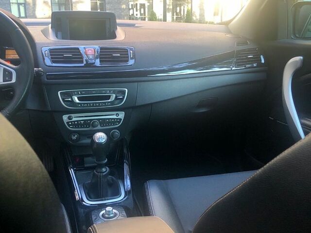 Рено Меган, об'ємом двигуна 1.4 л та пробігом 298 тис. км за 6200 $, фото 4 на Automoto.ua