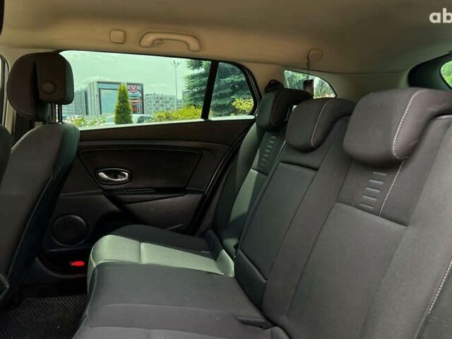 Рено Меган, объемом двигателя 1.9 л и пробегом 265 тыс. км за 6850 $, фото 11 на Automoto.ua