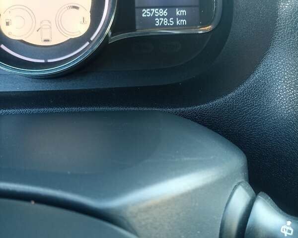 Рено Меган, объемом двигателя 1.5 л и пробегом 257 тыс. км за 7900 $, фото 23 на Automoto.ua