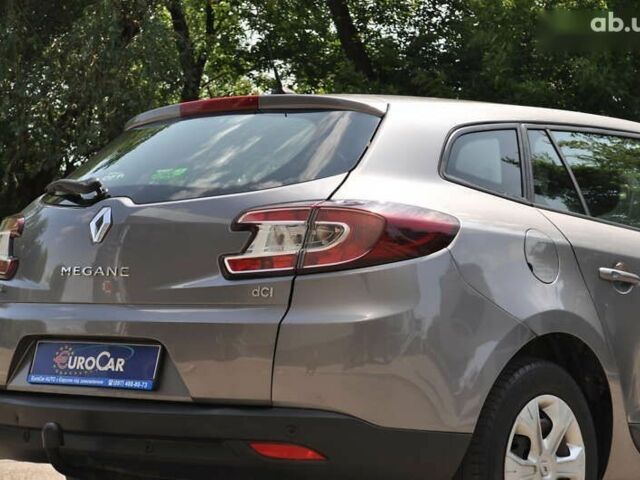 Рено Меган, объемом двигателя 1.6 л и пробегом 247 тыс. км за 8500 $, фото 7 на Automoto.ua
