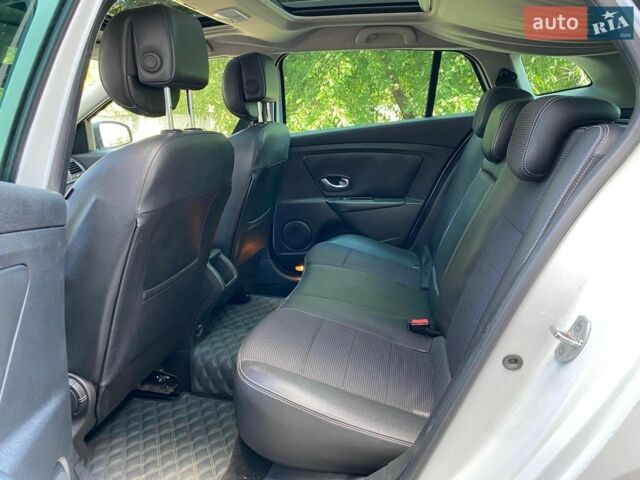 Рено Меган, объемом двигателя 1.5 л и пробегом 292 тыс. км за 5500 $, фото 21 на Automoto.ua