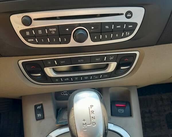 Рено Меган, объемом двигателя 1.46 л и пробегом 250 тыс. км за 7500 $, фото 2 на Automoto.ua