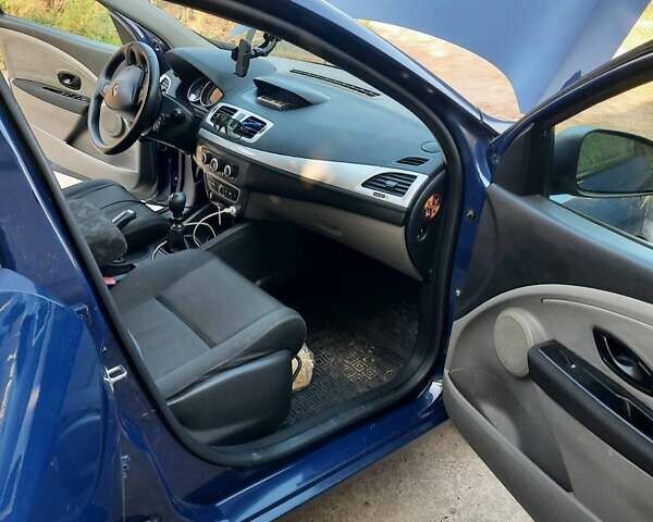 Рено Меган, объемом двигателя 1.46 л и пробегом 248 тыс. км за 7300 $, фото 13 на Automoto.ua