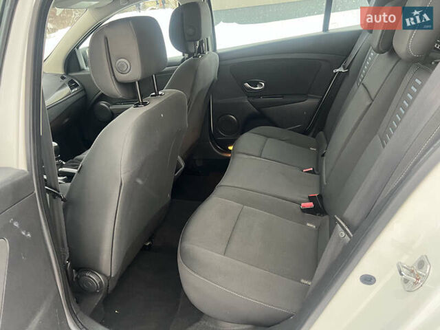 Рено Меган, объемом двигателя 1.5 л и пробегом 224 тыс. км за 7999 $, фото 7 на Automoto.ua
