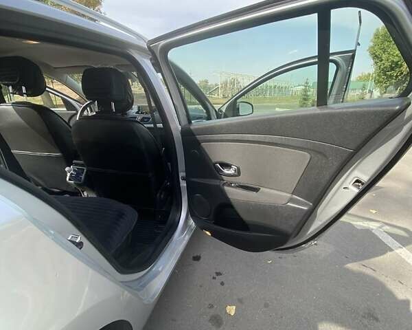 Рено Меган, об'ємом двигуна 1.5 л та пробігом 287 тис. км за 8500 $, фото 7 на Automoto.ua