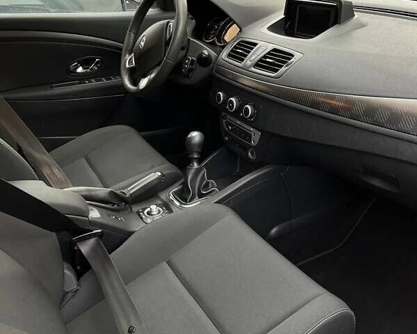Рено Меган, объемом двигателя 1.46 л и пробегом 260 тыс. км за 8100 $, фото 16 на Automoto.ua