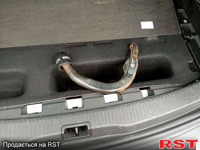 Рено Меган, объемом двигателя 1.5 л и пробегом 228 тыс. км за 8800 $, фото 2 на Automoto.ua