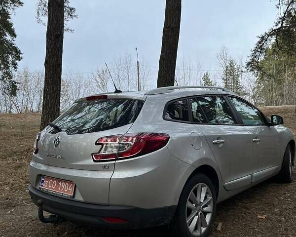 Рено Меган, объемом двигателя 1.46 л и пробегом 260 тыс. км за 8100 $, фото 2 на Automoto.ua