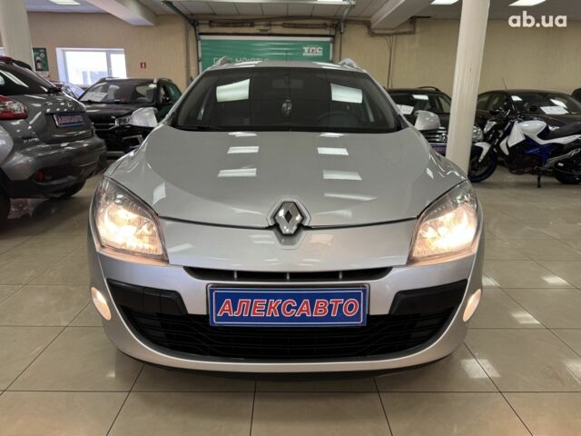 Рено Меган, объемом двигателя 0 л и пробегом 209 тыс. км за 7400 $, фото 5 на Automoto.ua