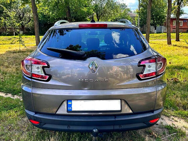Рено Меган, объемом двигателя 1.5 л и пробегом 160 тыс. км за 8500 $, фото 4 на Automoto.ua