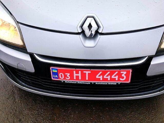 Рено Меган, объемом двигателя 1.5 л и пробегом 239 тыс. км за 7100 $, фото 5 на Automoto.ua