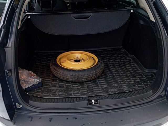 Рено Меган 2012 в Сумах на Automoto.ua Рено Меган, объемом двигателя 16 л и пробегом 158 тыс. км за 7800 $, фото 6 на Automoto.ua