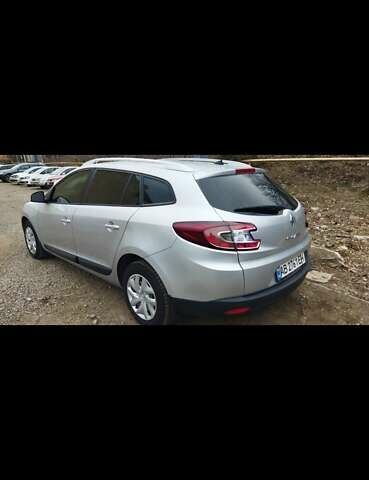 Рено Меган, объемом двигателя 1.46 л и пробегом 260 тыс. км за 7200 $, фото 4 на Automoto.ua