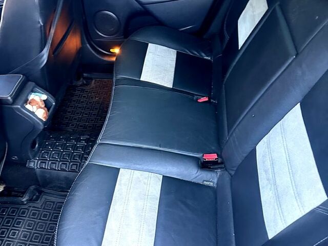 Рено Меган, объемом двигателя 1.5 л и пробегом 200 тыс. км за 7500 $, фото 5 на Automoto.ua