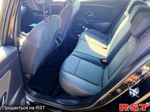Рено Меган, объемом двигателя 1.5 л и пробегом 256 тыс. км за 7500 $, фото 7 на Automoto.ua