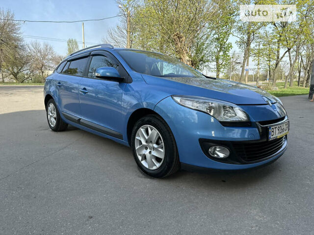 Рено Меган, объемом двигателя 1.5 л и пробегом 240 тыс. км за 8600 $, фото 5 на Automoto.ua