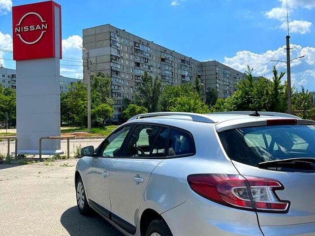Рено Меган, объемом двигателя 1.5 л и пробегом 236 тыс. км за 8700 $, фото 2 на Automoto.ua