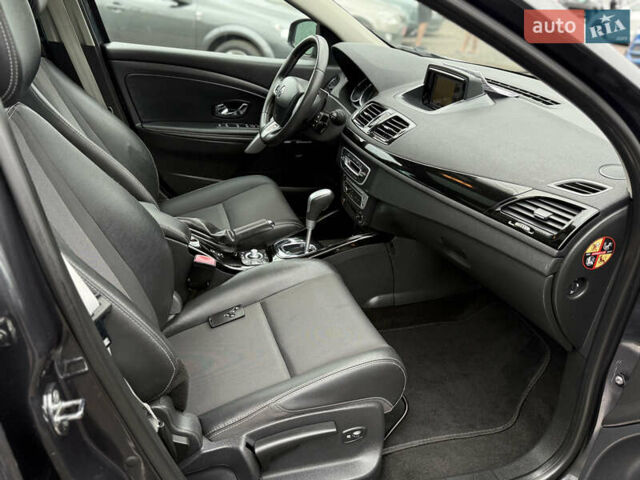 Рено Меган, объемом двигателя 1.5 л и пробегом 211 тыс. км за 8800 $, фото 19 на Automoto.ua