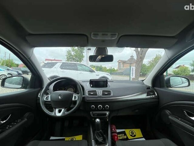 Рено Меган, объемом двигателя 1.5 л и пробегом 245 тыс. км за 7700 $, фото 19 на Automoto.ua