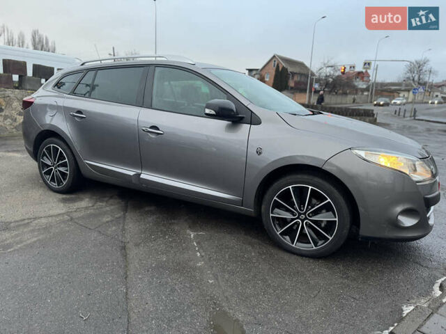 Рено Меган, объемом двигателя 1.5 л и пробегом 220 тыс. км за 9800 $, фото 1 на Automoto.ua